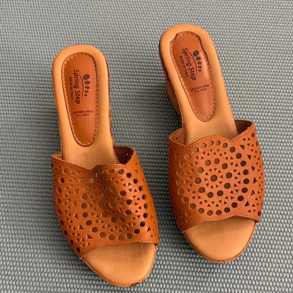 Spring Step Women's Brown Perforated Mules - Picture 1 of 2